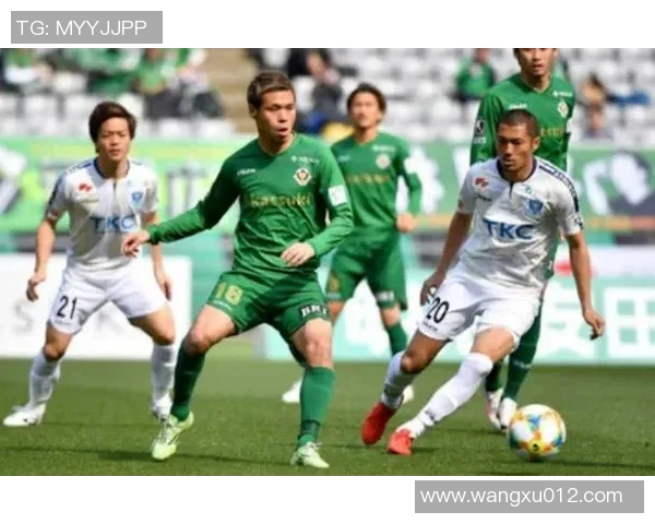 东京绿茵迎战长崎航海激情对决展现足球魅力与团队精神